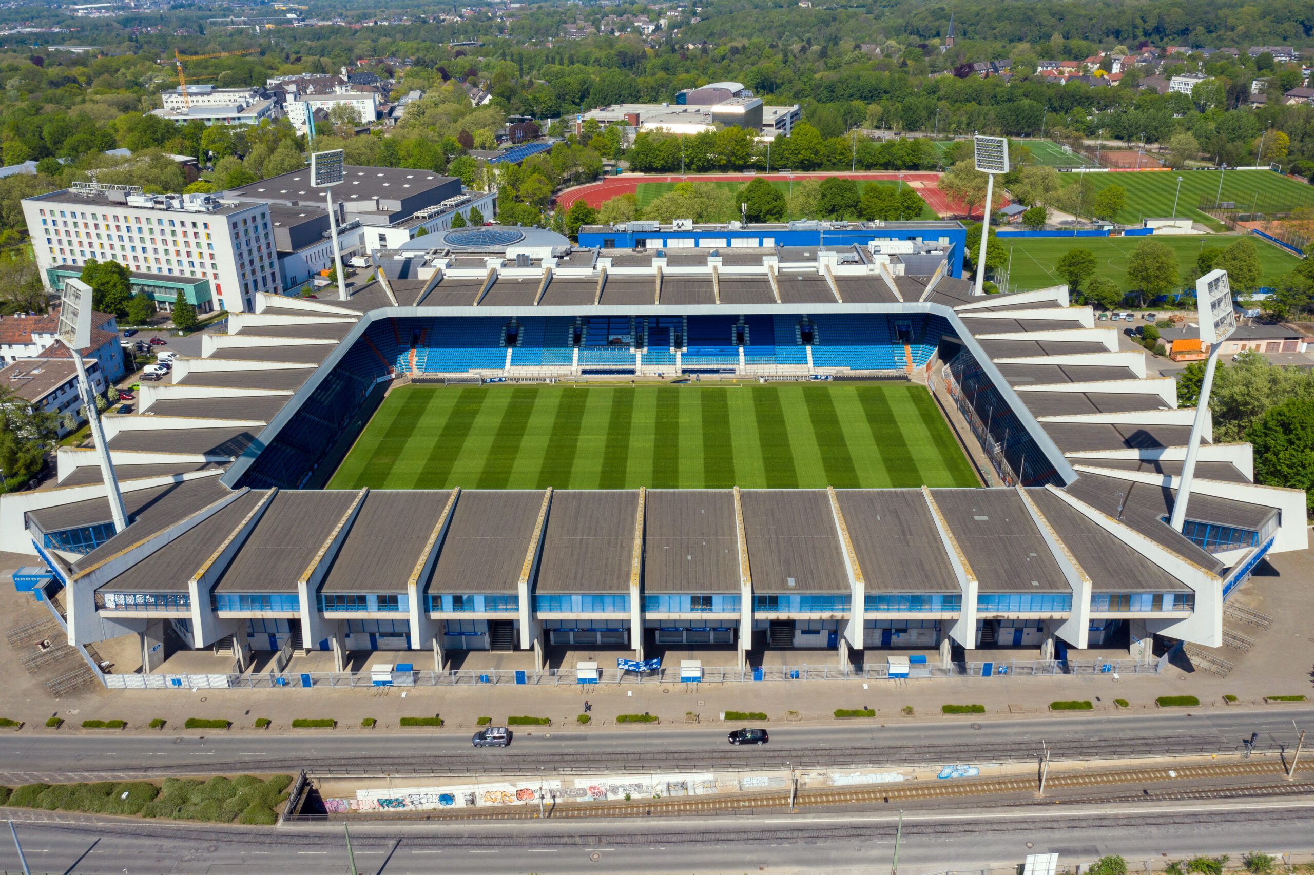 VfL steckt 4 Millionen Euro ins Ruhrstadion und NLZ Tief im Westen